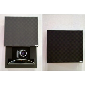 Профессиональная моторизированная панель под видеоконференц-камеру, способная скрывать оборудование видеоконференцсвязи, когда оно не используются ARTHUR HOLM AHDV01-DYNAMICVISION