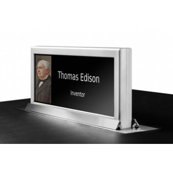 Широкоформатный сдвоенный монитор 19", моторизованный, вертикальный подъем, включает два встроенных ПК. Из цельного алюминия с анодированной отделкой и крышкой для стола из полированной нержавеющей стали ARTHUR HOLM BXODYI"":-""HE